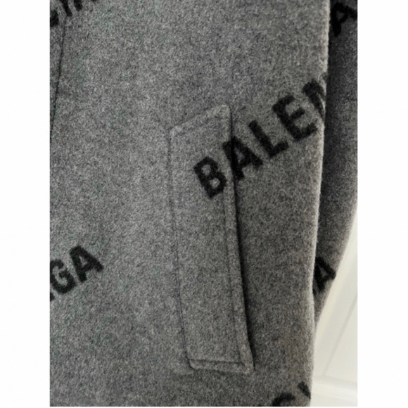 **SOLD** New w Tags Balenciaga Oversized Logo 100% Cashmere Coat Jacket Gray - Picture 7 of 13